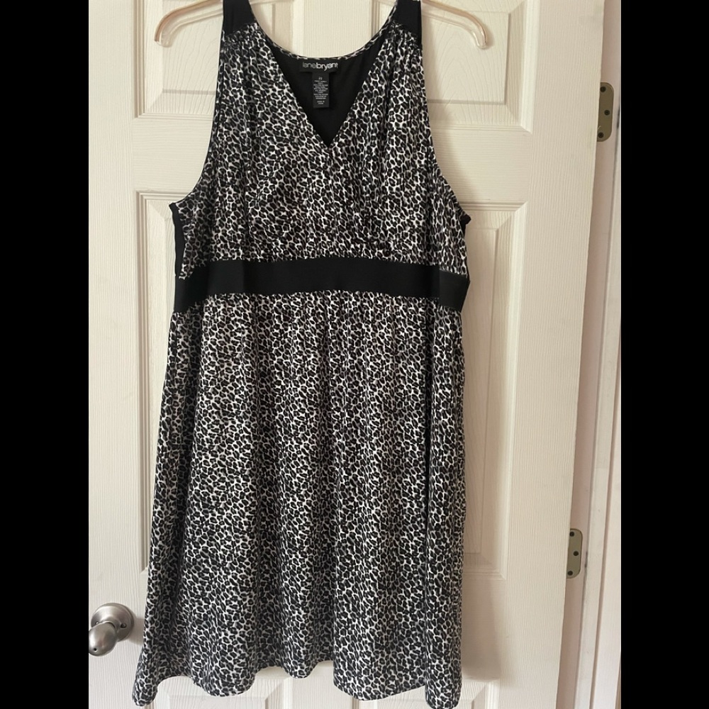 Cute dress!
